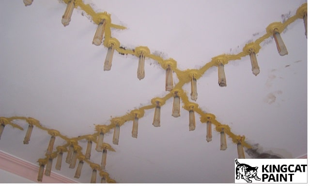 cách xử lý chống thấm trần nhà bị nứt bằng cách bơm keo